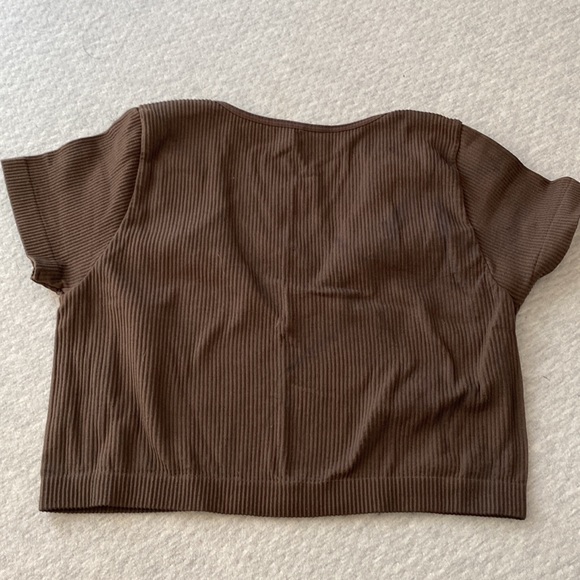 Top - Picture 2 of 3